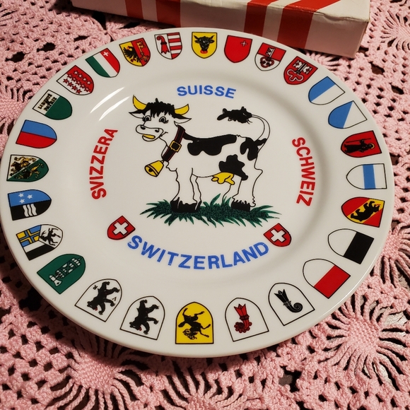 Vintage Switzerland Collector Plate - Creation Melpa Bulle Cow  SOUVENIR IN BOX - Picture 6 of 7
